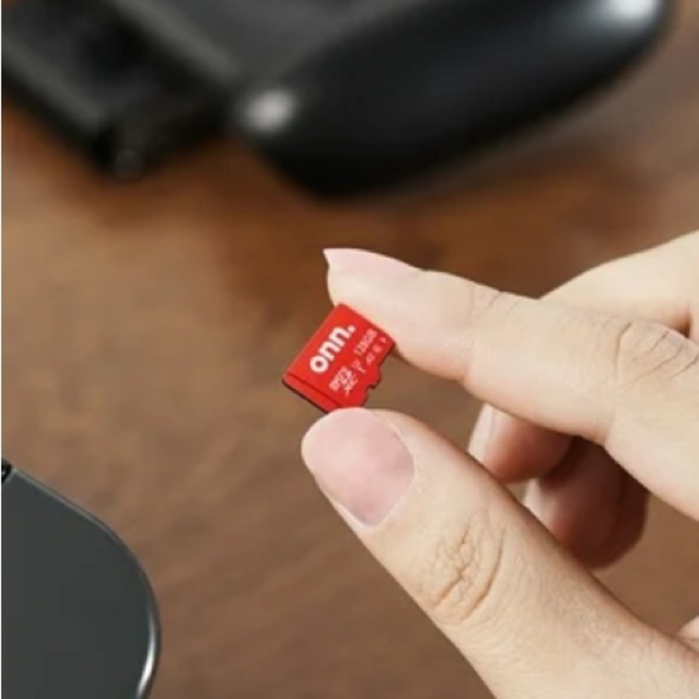 Onn Nintendo Switch 128gb Micro Card SD - Picture 2 of 8
